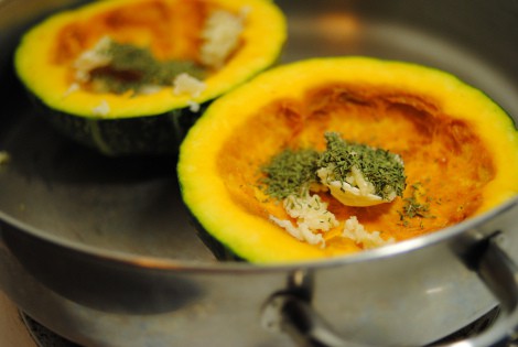 Low-Amine Kabocha Squash, with measured seasonings (photo)